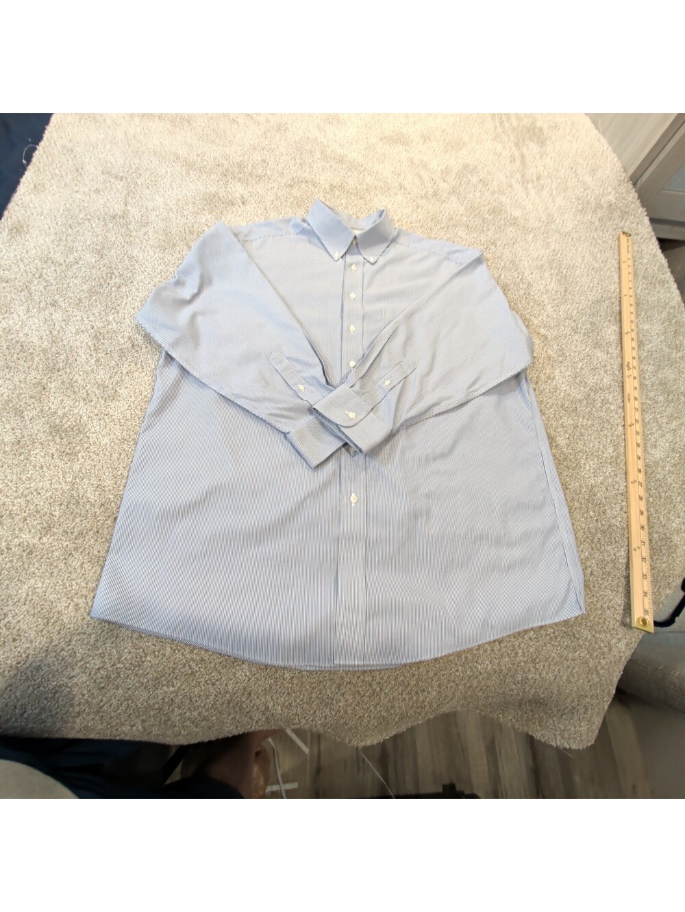 Gold Label Blue and White Pinstripe Dress Shirt Size 17/33